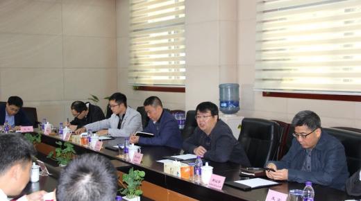 浦东新区管小军副区长一行来我司调研